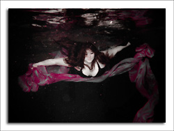 dgmphotography Pricing Page Underwater Portrait Image 3